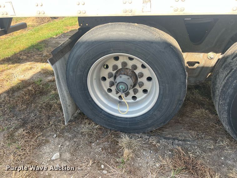 image for item OA9141 2013 Utility  refrigerated van trailer