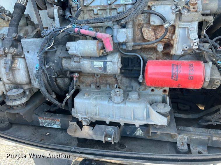 image for item OA9142 2013 Utility  refrigerated van trailer