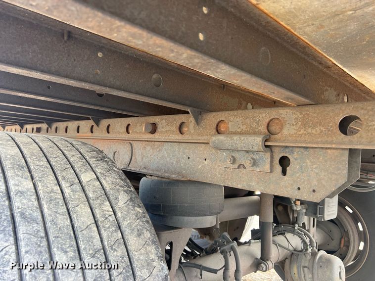 image for item OA9142 2013 Utility  refrigerated van trailer