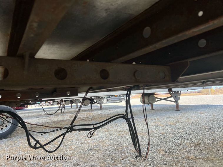 image for item OA9142 2013 Utility  refrigerated van trailer