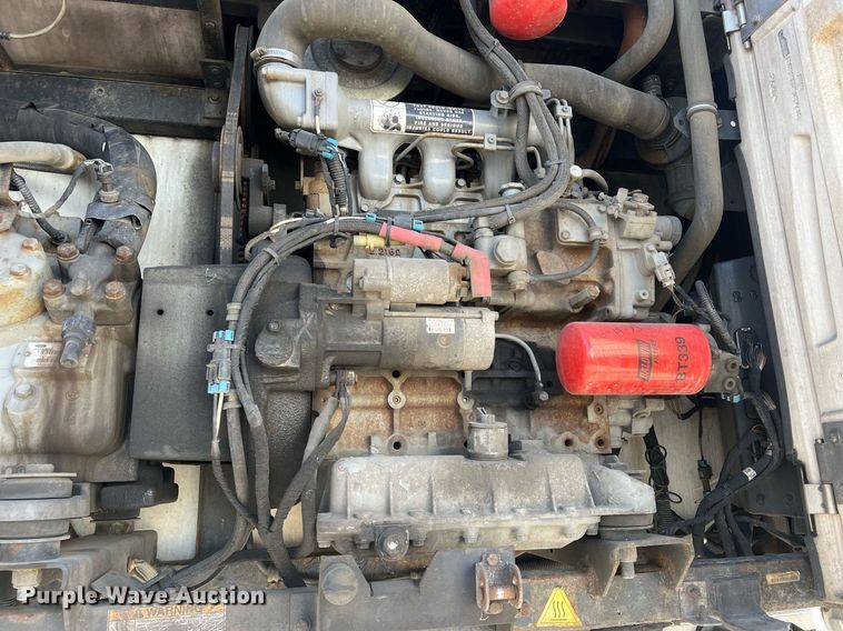 image for item OA9143 2013 Utility  refrigerated van trailer