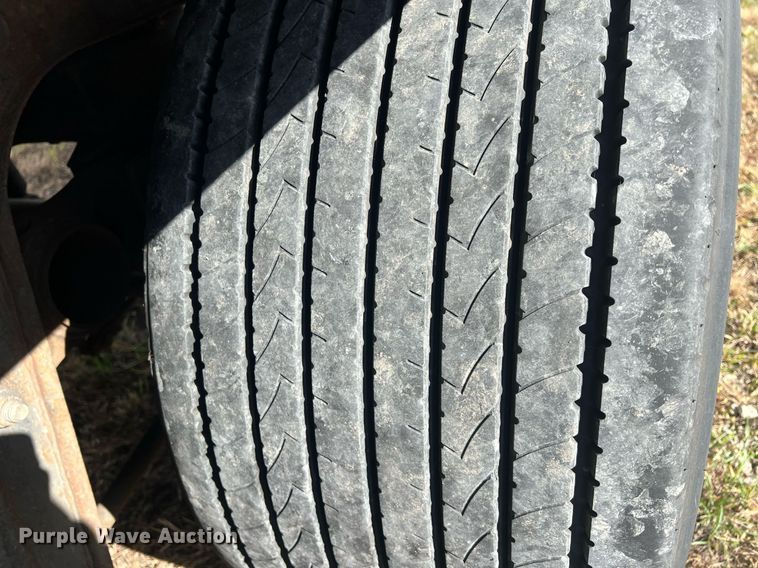 image for item OA9143 2013 Utility  refrigerated van trailer