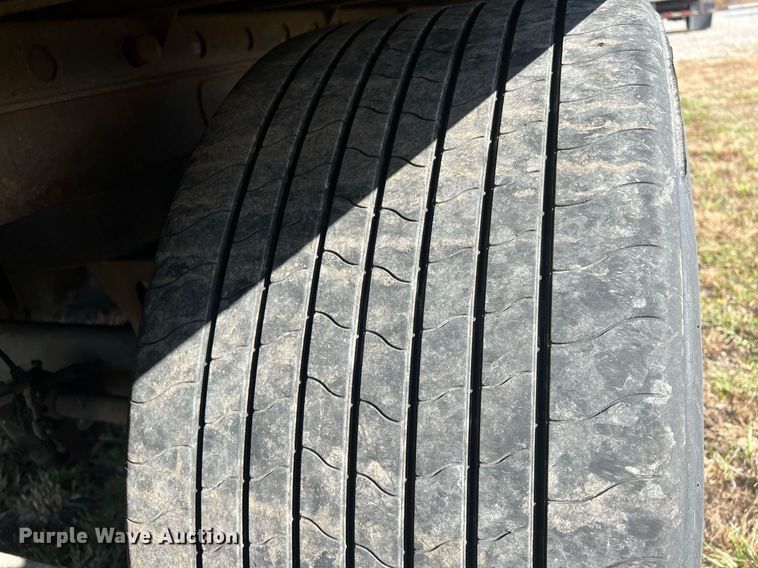 image for item OA9143 2013 Utility  refrigerated van trailer