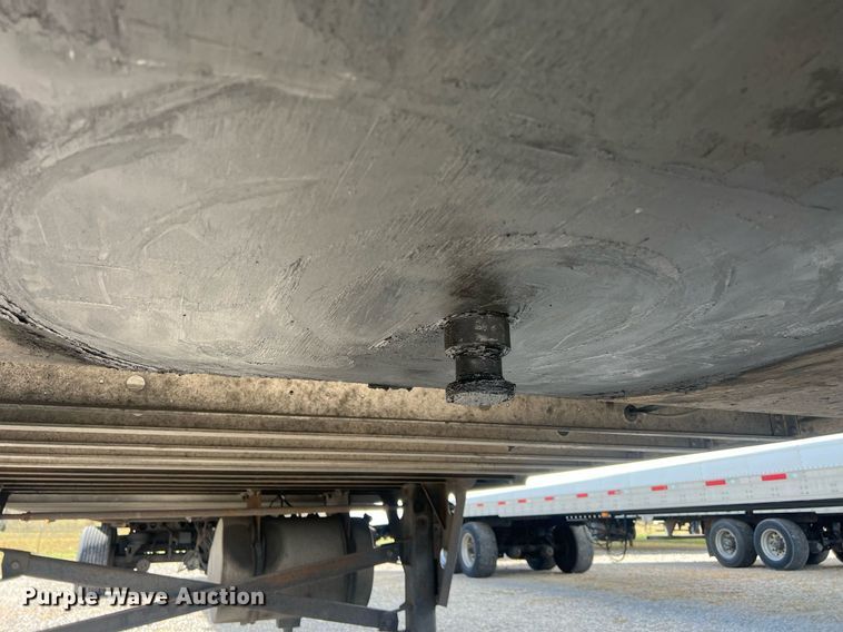 image for item OA9144 2013 Utility  refrigerated van trailer