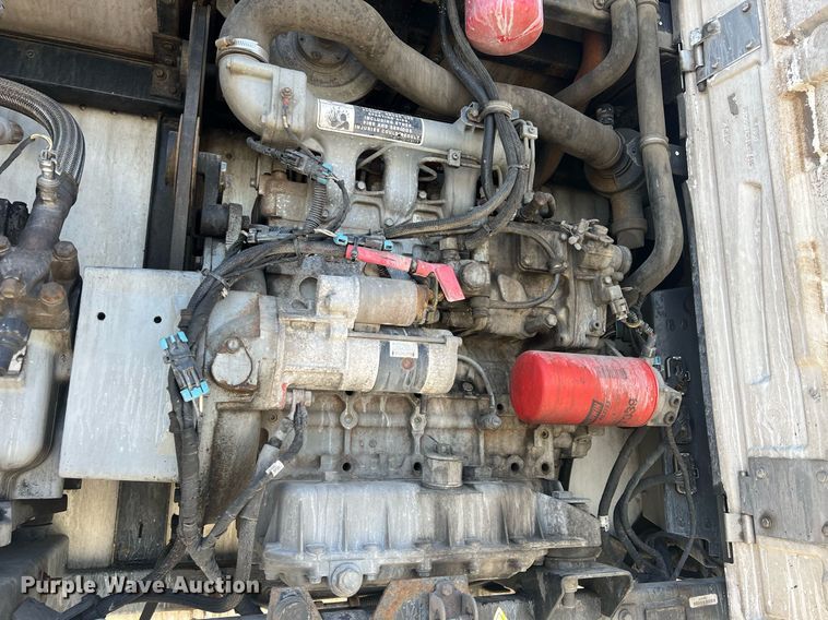 image for item OA9144 2013 Utility  refrigerated van trailer