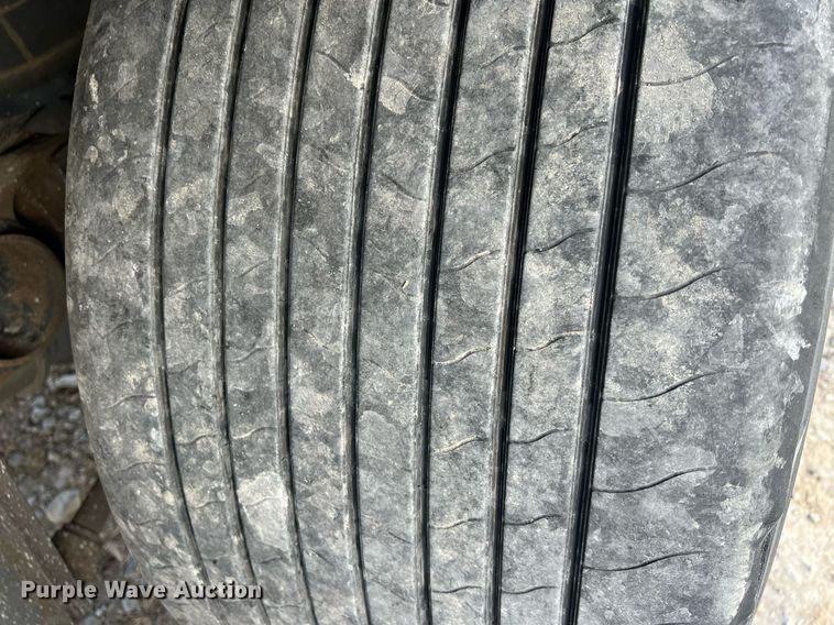 image for item OA9144 2013 Utility  refrigerated van trailer