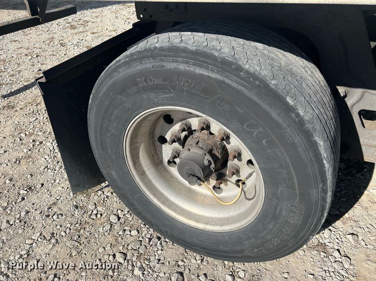 image for item OA9144 2013 Utility  refrigerated van trailer