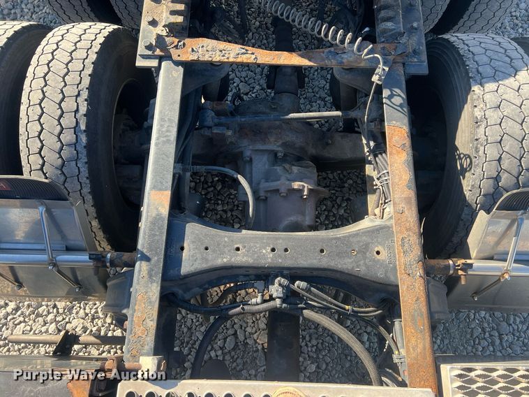 image for item OA9145 2016 Kenworth T680  semi truck