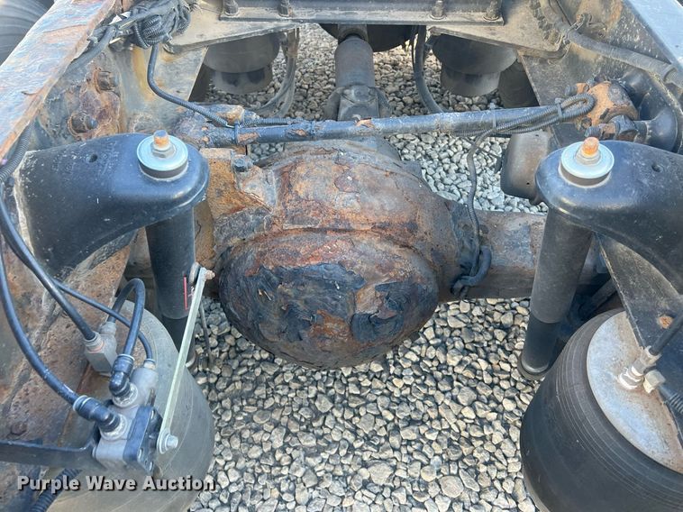 image for item OA9145 2016 Kenworth T680  semi truck