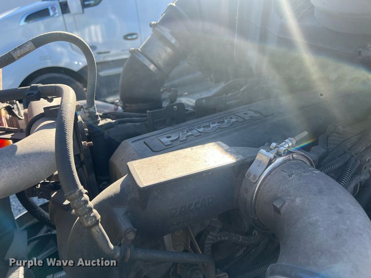 image for item OA9145 2016 Kenworth T680  semi truck