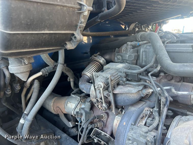 image for item OA9145 2016 Kenworth T680  semi truck