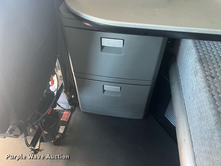 image for item OA9145 2016 Kenworth T680  semi truck