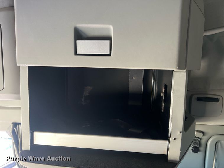 image for item OA9145 2016 Kenworth T680  semi truck