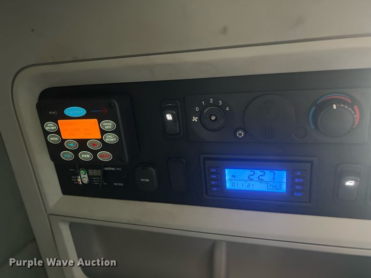 image for item OA9145 2016 Kenworth T680  semi truck