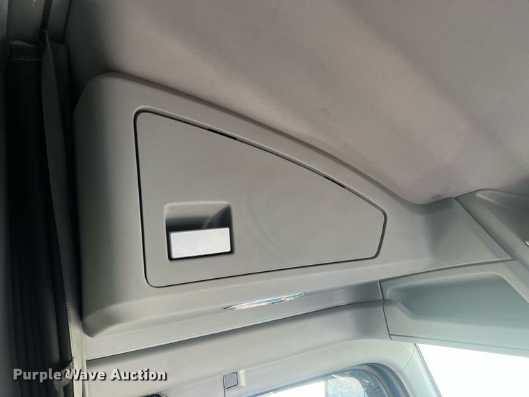 image for item OA9145 2016 Kenworth T680  semi truck