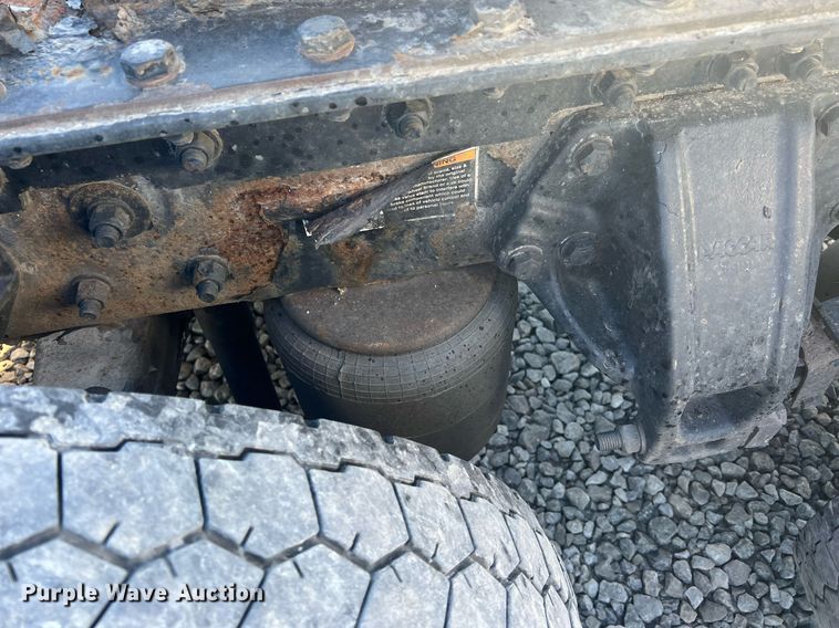 image for item OA9145 2016 Kenworth T680  semi truck