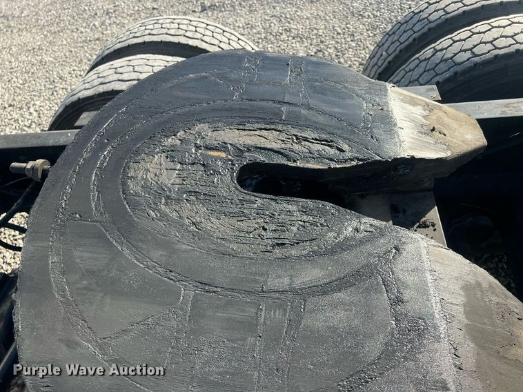 image for item OA9146 2016 Kenworth T680  semi truck