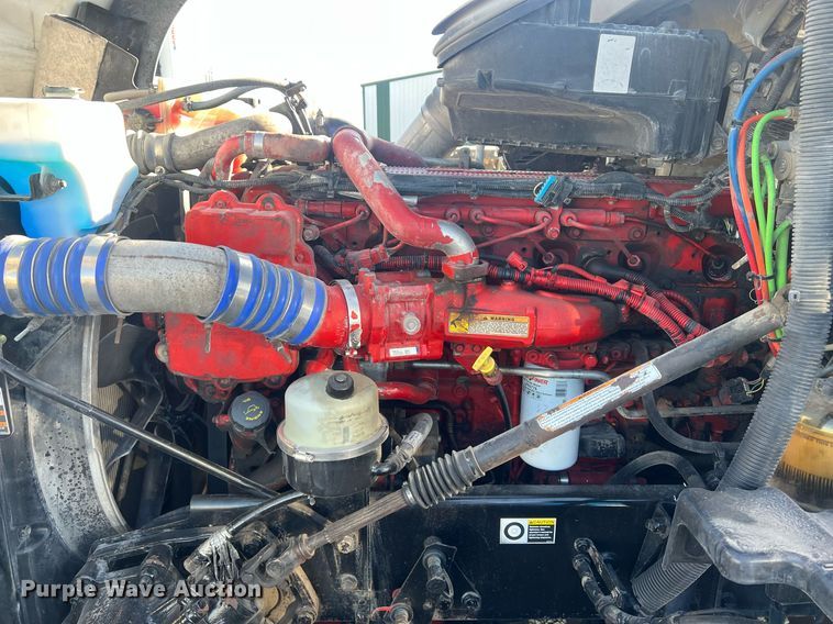 image for item OA9146 2016 Kenworth T680  semi truck