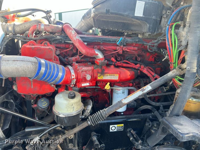 image for item OA9146 2016 Kenworth T680  semi truck