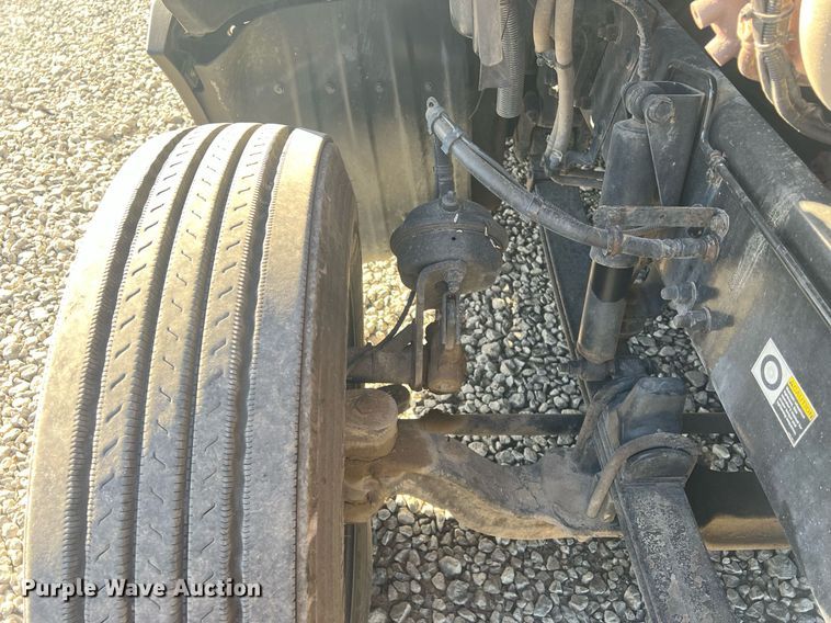 image for item OA9146 2016 Kenworth T680  semi truck