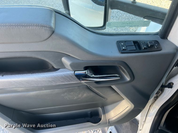 image for item OA9146 2016 Kenworth T680  semi truck