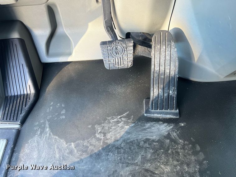 image for item OA9146 2016 Kenworth T680  semi truck