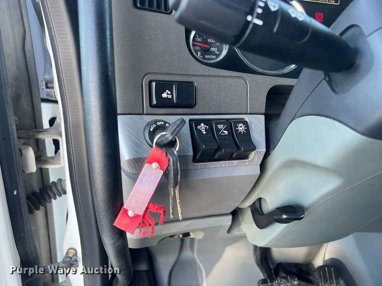 image for item OA9146 2016 Kenworth T680  semi truck