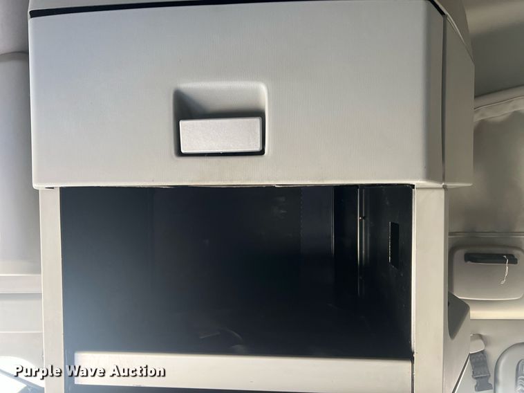 image for item OA9146 2016 Kenworth T680  semi truck