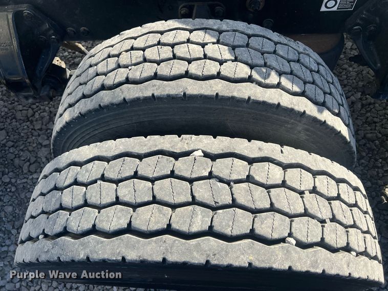 image for item OA9146 2016 Kenworth T680  semi truck