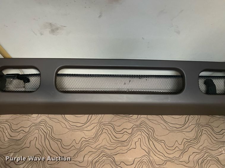 image for item OA9147 2015 Volvo  semi truck