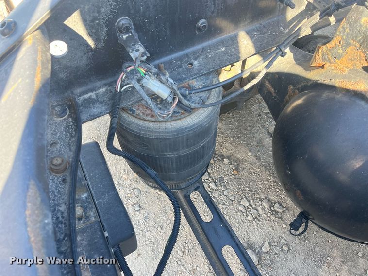 image for item OA9147 2015 Volvo  semi truck