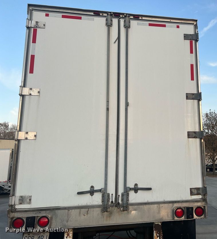 image for item OA9148 2001 Utility Trailer VS2DC  dry van trailer