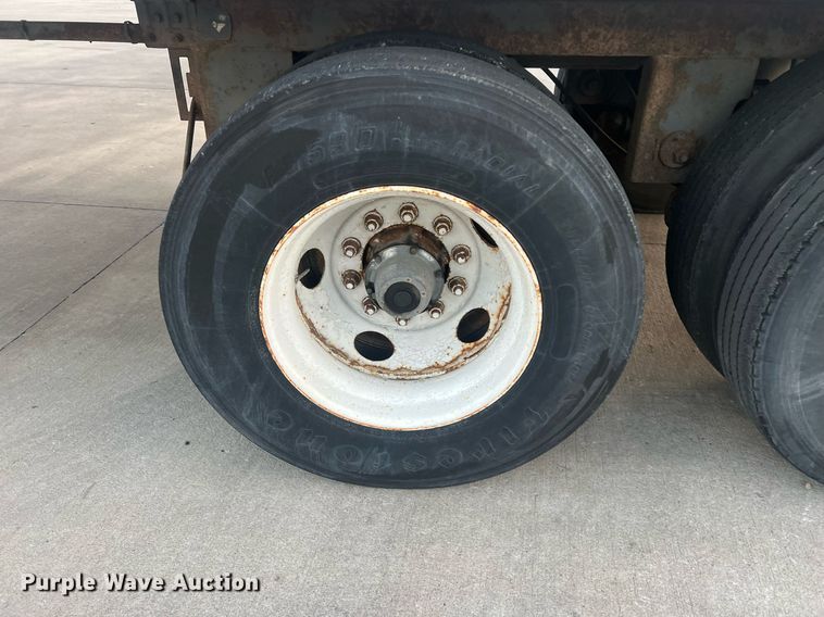 image for item OA9148 2001 Utility Trailer VS2DC  dry van trailer