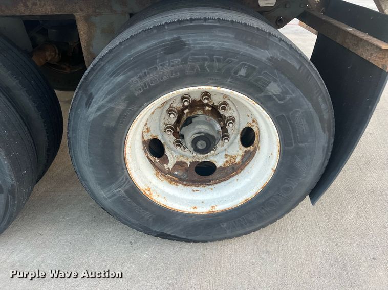 image for item OA9148 2001 Utility Trailer VS2DC  dry van trailer