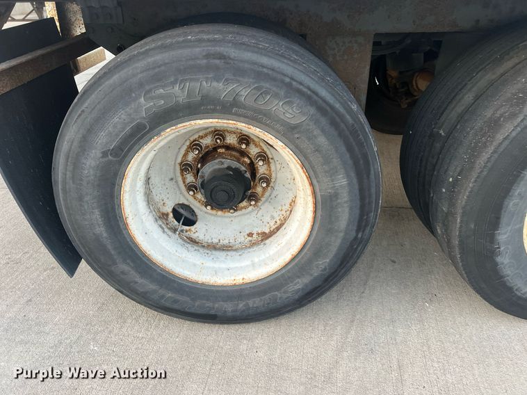 image for item OA9148 2001 Utility Trailer VS2DC  dry van trailer