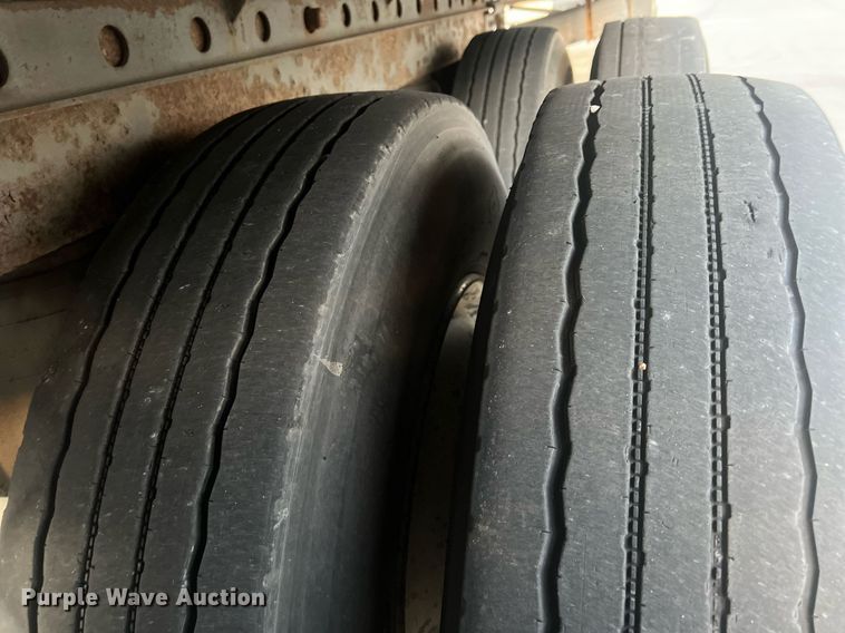 image for item OA9148 2001 Utility Trailer VS2DC  dry van trailer