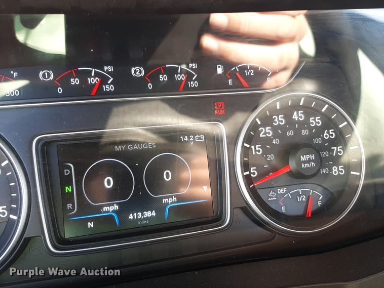 image for item OA9179 2018 International LT625  semi truck