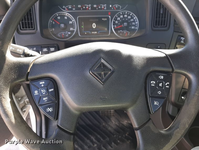 image for item OA9179 2018 International LT625  semi truck