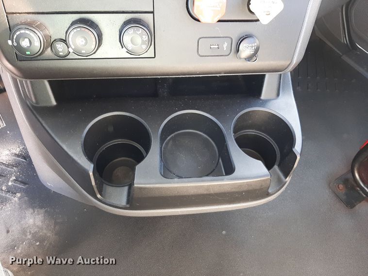 image for item OA9179 2018 International LT625  semi truck