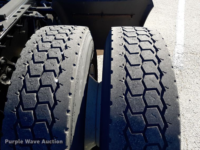 image for item OA9179 2018 International LT625  semi truck