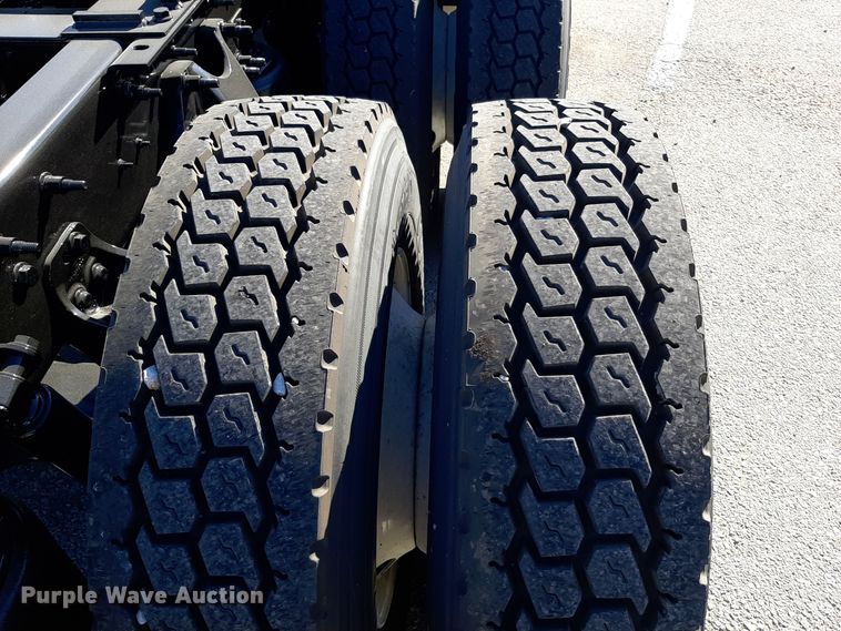 image for item OA9179 2018 International LT625  semi truck