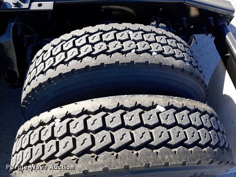 image for item OA9179 2018 International LT625  semi truck