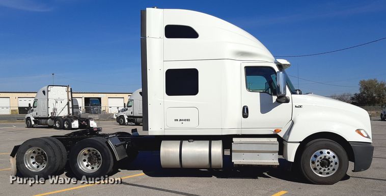 image for item OA9180 2018 International LT625  semi truck