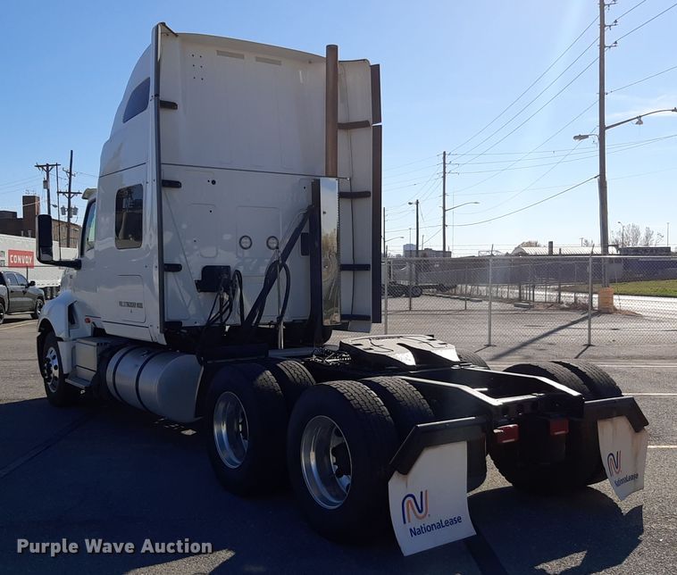 image for item OA9180 2018 International LT625  semi truck