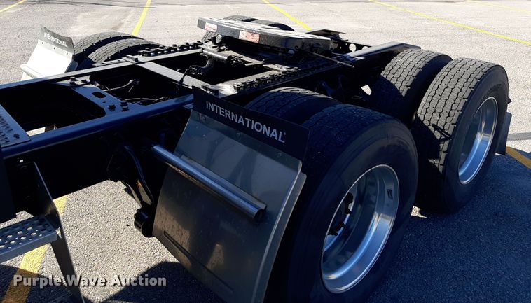 image for item OA9180 2018 International LT625  semi truck