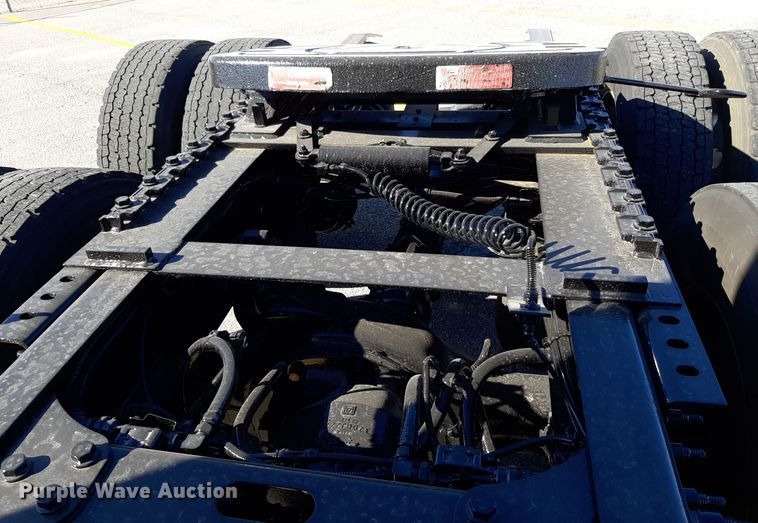 image for item OA9180 2018 International LT625  semi truck