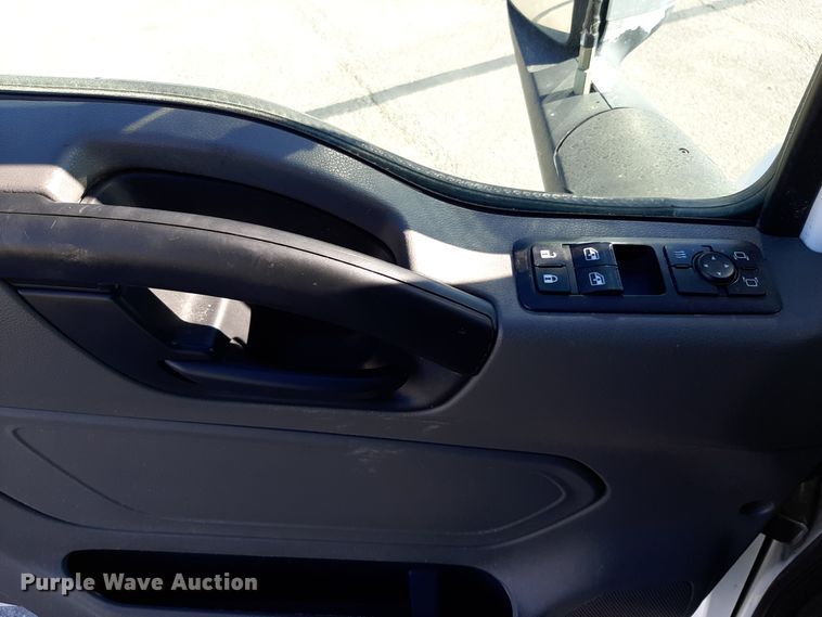 image for item OA9180 2018 International LT625  semi truck