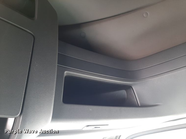 image for item OA9180 2018 International LT625  semi truck