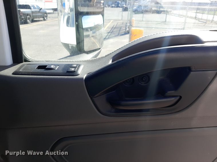 image for item OA9180 2018 International LT625  semi truck