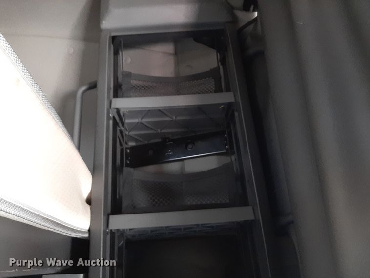 image for item OA9180 2018 International LT625  semi truck